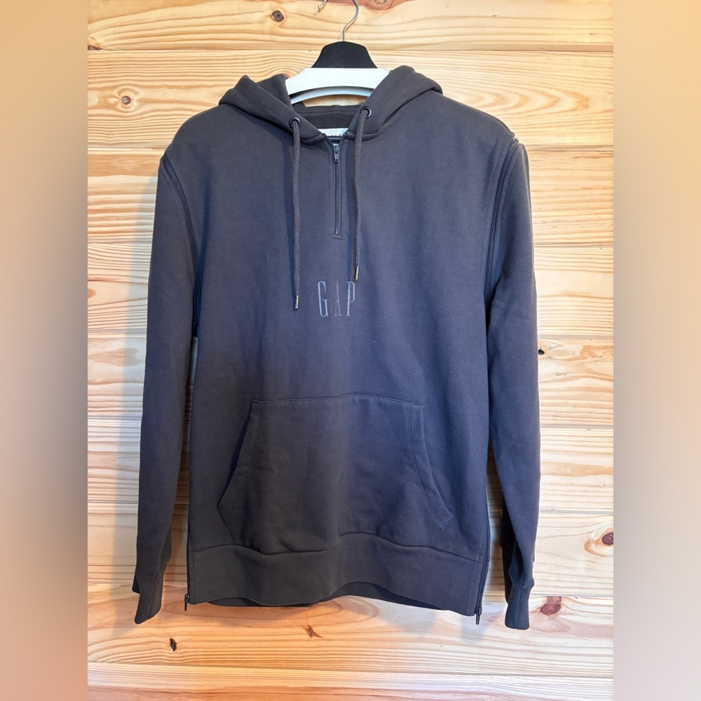 Men’s GAP vs STAMPD Grey Hoodie